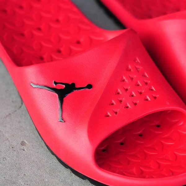 Шлёпанцы Jordan