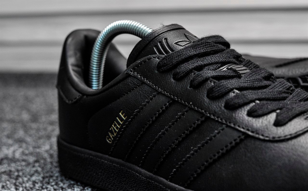 Adidas gazelle black leather size 6 best sale