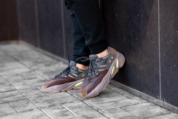 Кроссовки мужские Adidas Yeezy Boost 700