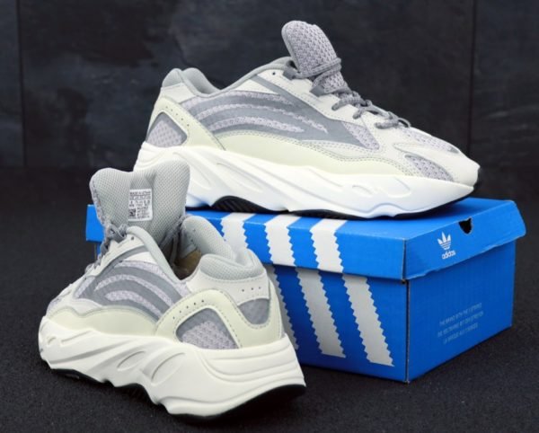 Кроссовки мужские Adidas Yeezy Boost 700 White Gray
