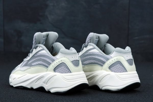 Кроссовки мужские Adidas Yeezy Boost 700 White Gray