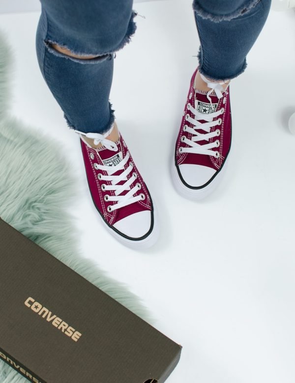Converse Maroon