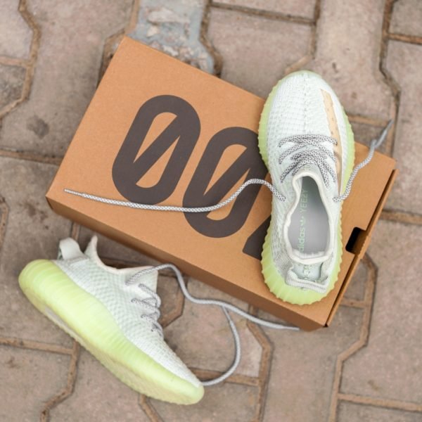 Adidas Yeezy boost 350 v2 hyperspace