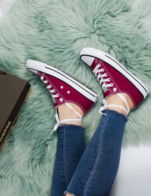Converse Maroon