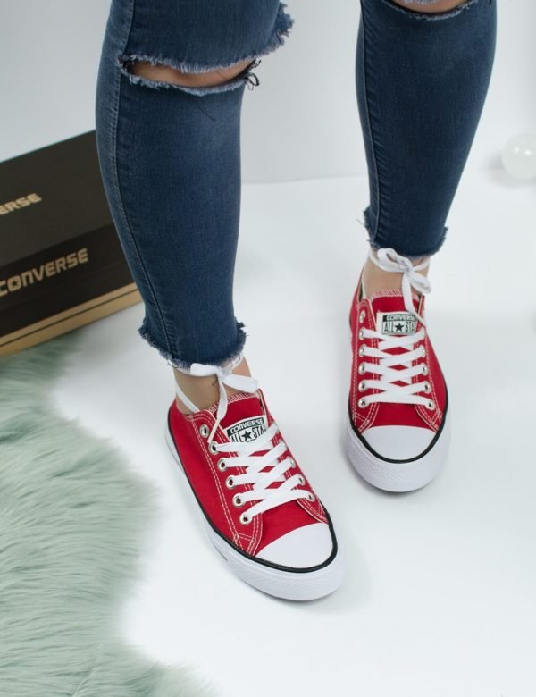 Converse Red