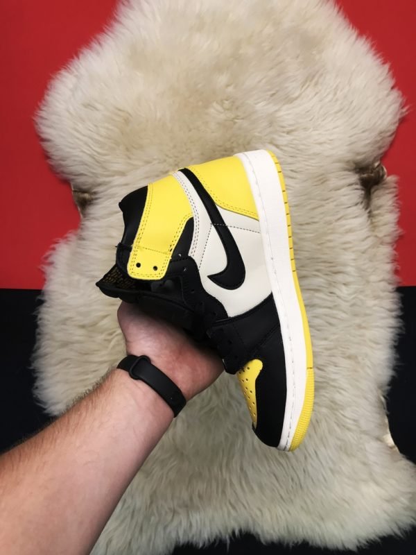 Кроссовки мужские Nike Air Jordan 1 Yellow Black Украина