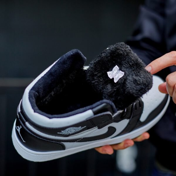 Кроссовки мужские Nike Air Jordan 1 Retro Black White Зимние Украина