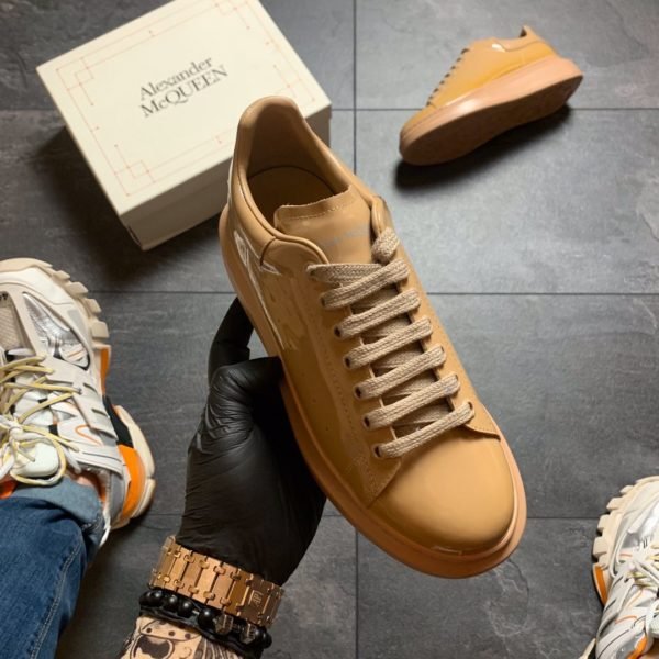 Кроссовки женские Alexander McQueen Beige