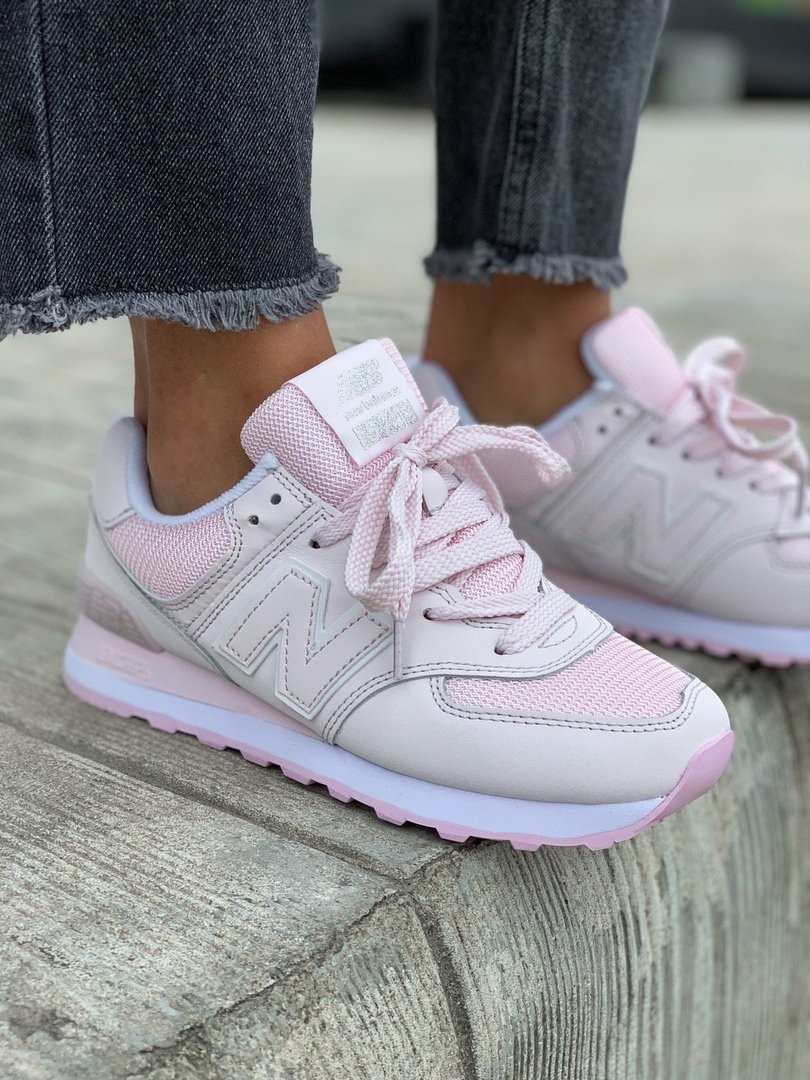 New balance розовые женские. Кроссовки женские Нью беланс розовые. Кроссовки New Balance женские 574 розовые. Нью бэланс женские нежно-розовые. New Balance 574 женские розовые замшевые.