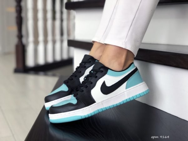 Кроссовки женские Nike Air Jordan 1 Low Emerald Toe Rise Black