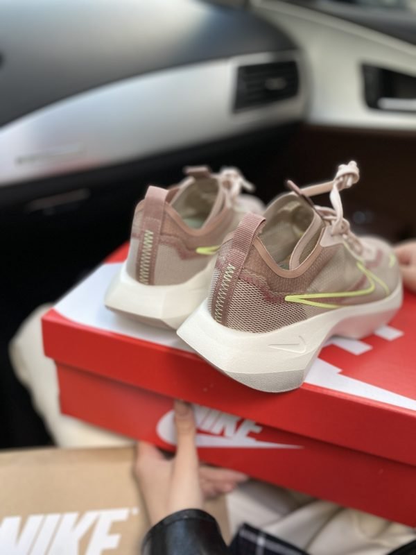 Кроссовки женские Nike Vista Pink
