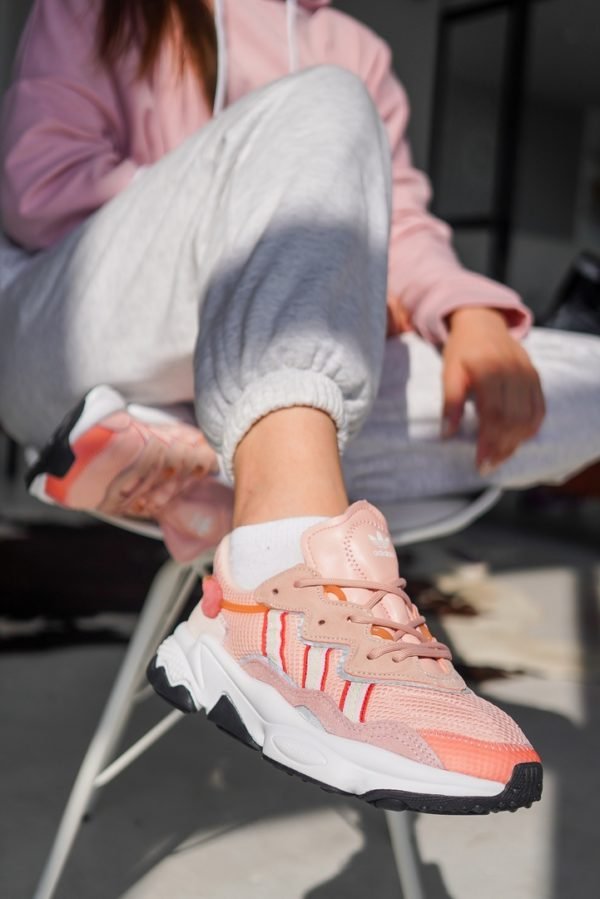 Кроссовки женские Adidas Ozweego Pink White