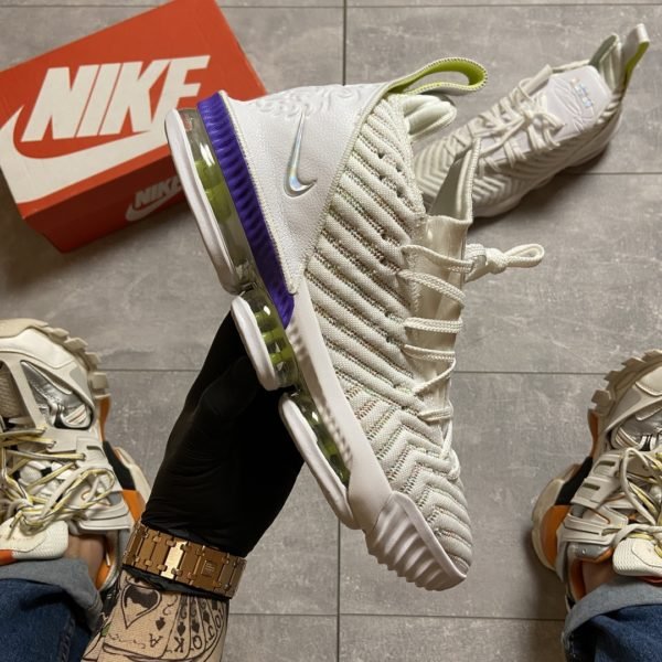 Кроссовки мужские Nike LeBrone 15 White