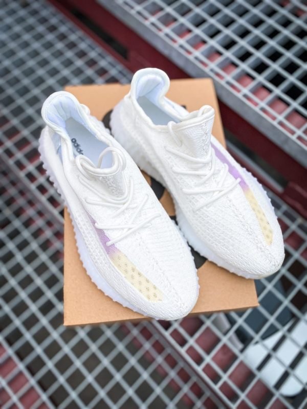 Кроссовки Adidas Yeezy Boost 350 V2 Chameleon