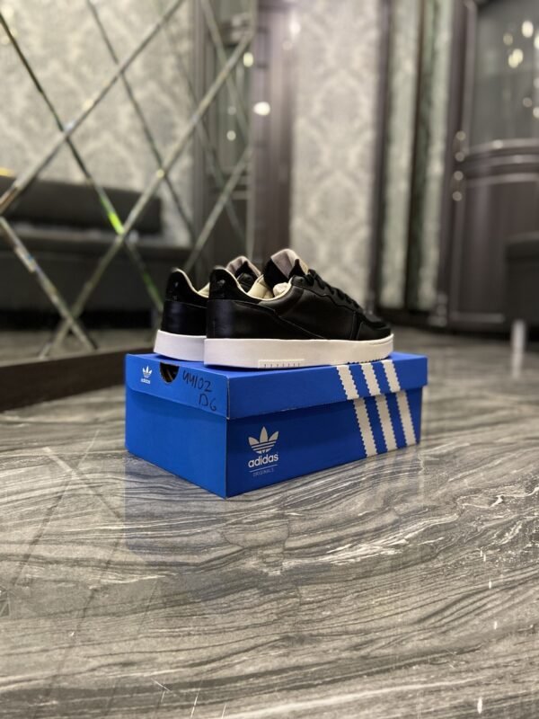 Кроссовки мужские Adidas Brand With The 3 Stripes Black White