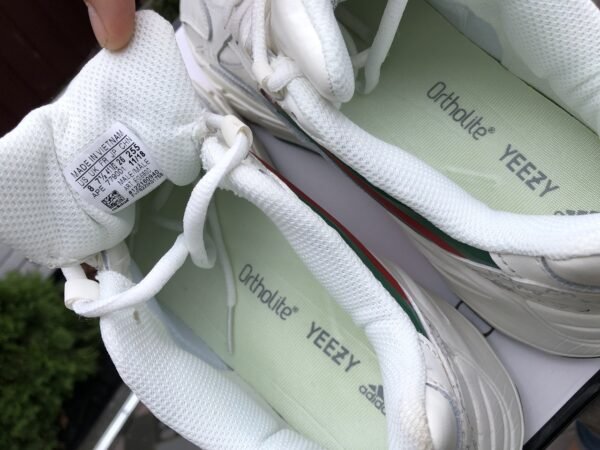 Кроссовки мужские Adidas Yeezy Boost 700 Gucci White