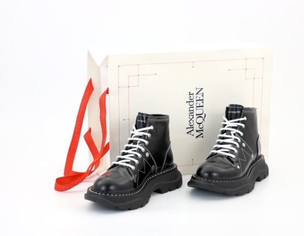 Кроссовки женские Alexander McQueen Boots Black