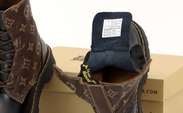 Ботинки женские Dr. Martens & LV