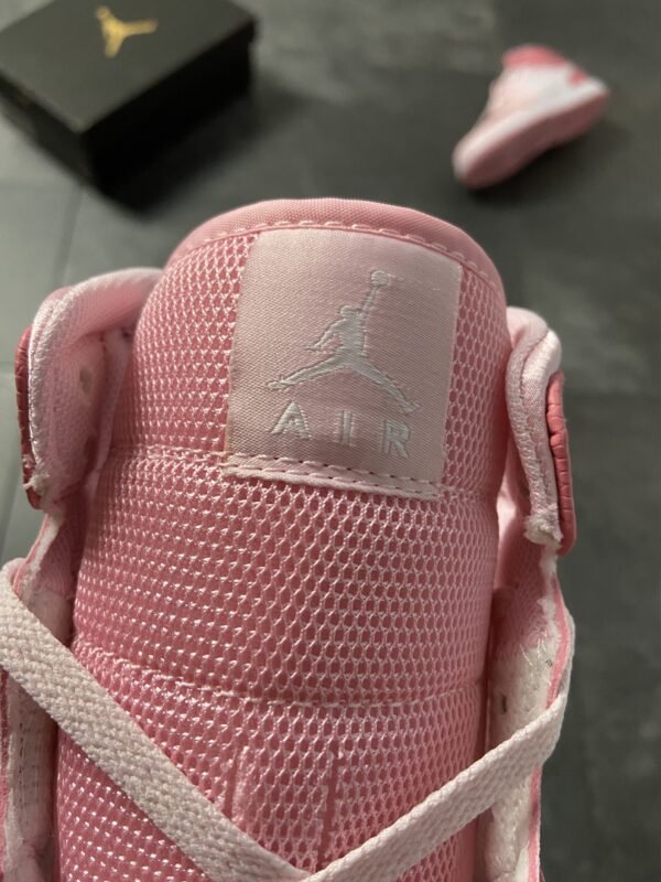 Кроссовки женские Nike Air Jordan 1 Pink
