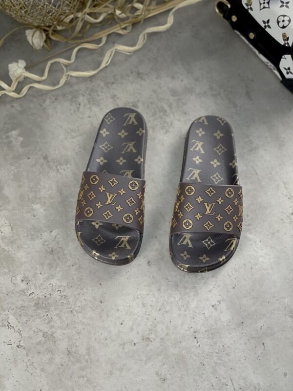 Тапки Louis Vuitton