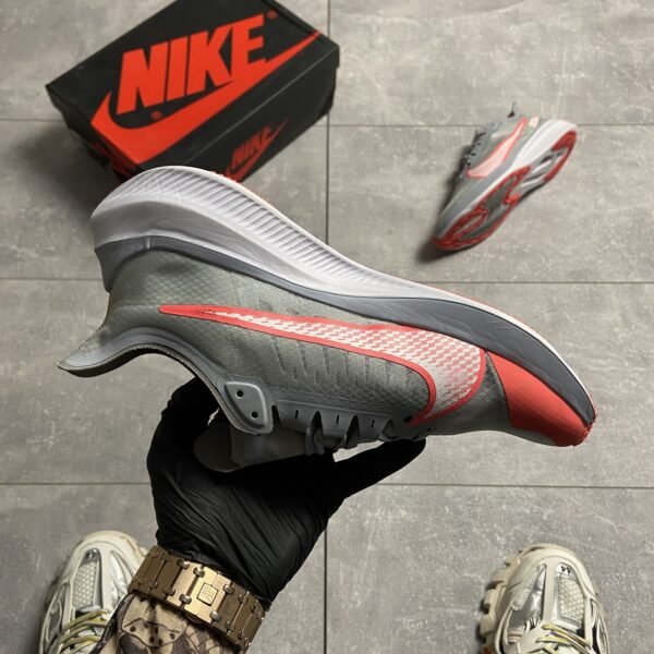 Кроссовки мужские Nike Zoom Gravity Grey University Red