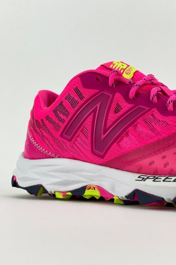 Кроссовки Женские New Balance 690 v2 Pink Оригинал
