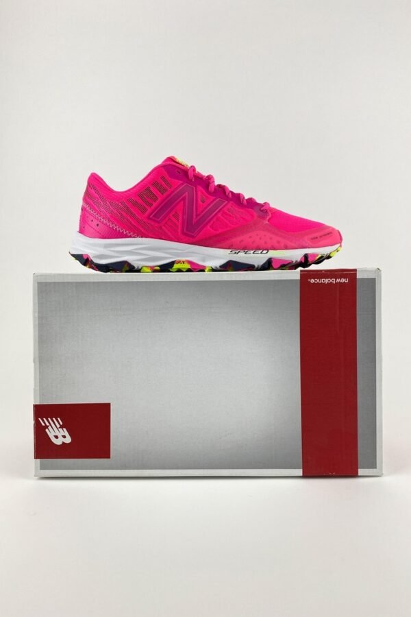 Кроссовки Женские New Balance 690 v2 Pink Оригинал
