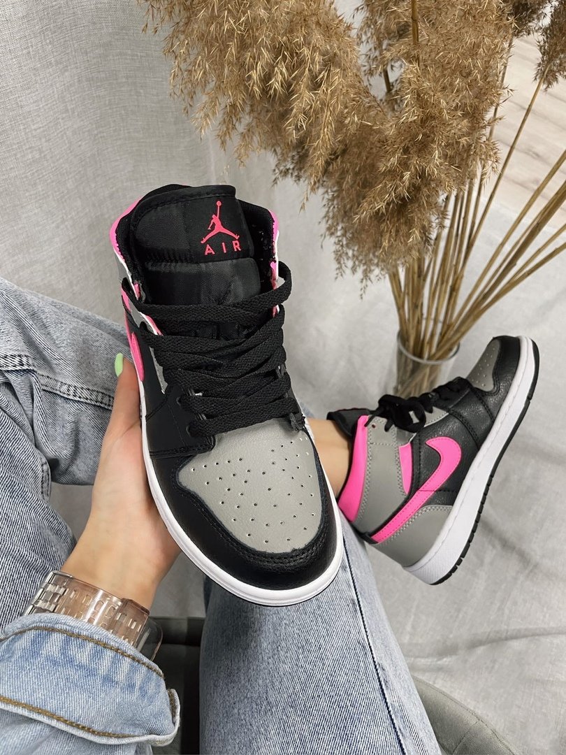 Jordan retro best sale pink and white