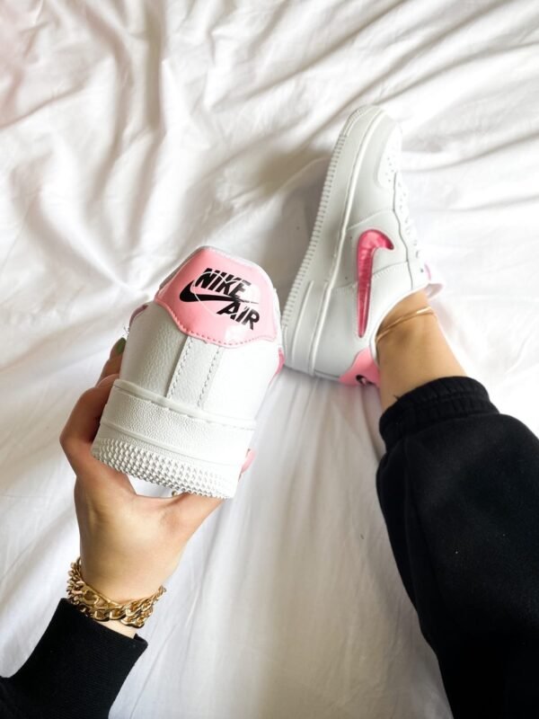 Кроссовки женские Nike Air Force 1 SE Love For All