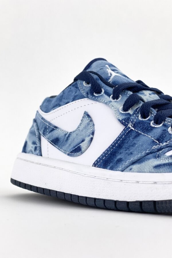 Кроссовки мужские Nike Air Jordan Low White Blue