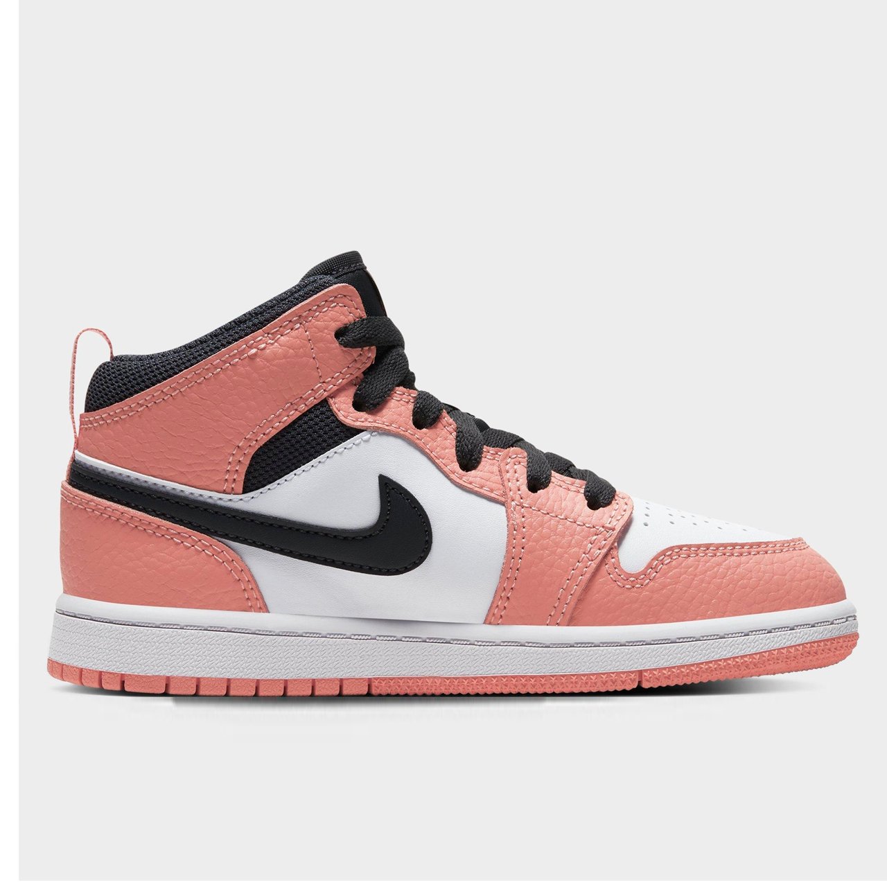 Nike pink deals jordan 1