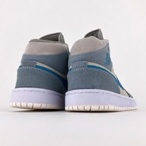 Кроссовки женские Nike Air Jordan 1 Retro Light Blue