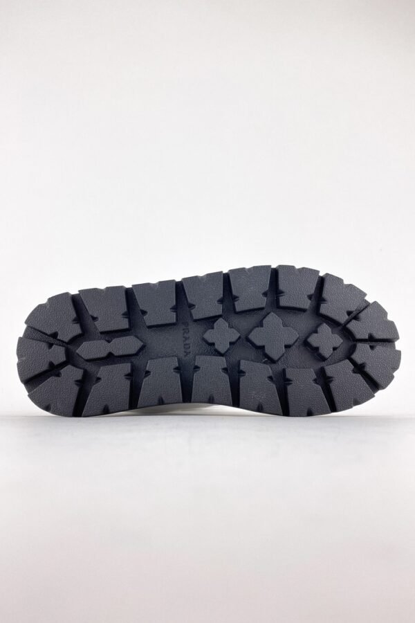 Ботинки Женские Prada Quilted Nylon Snow Boots White Зимние