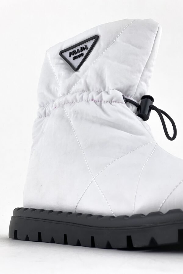 Ботинки Женские Prada Quilted Nylon Snow Boots White Зимние