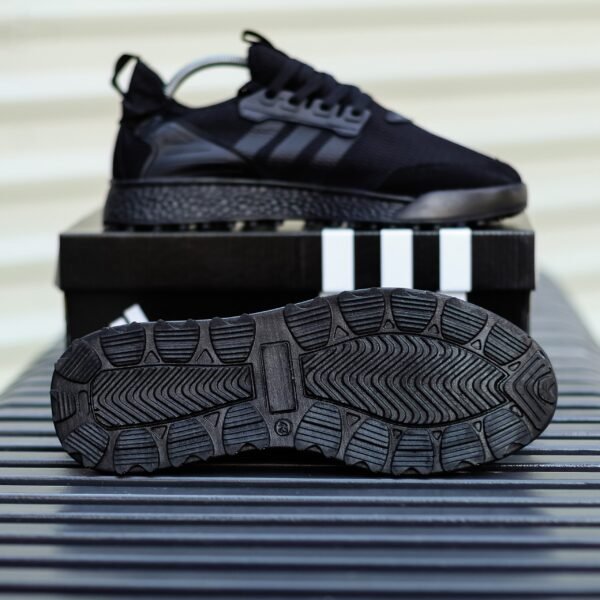 Кроссовки Adidas Different Black