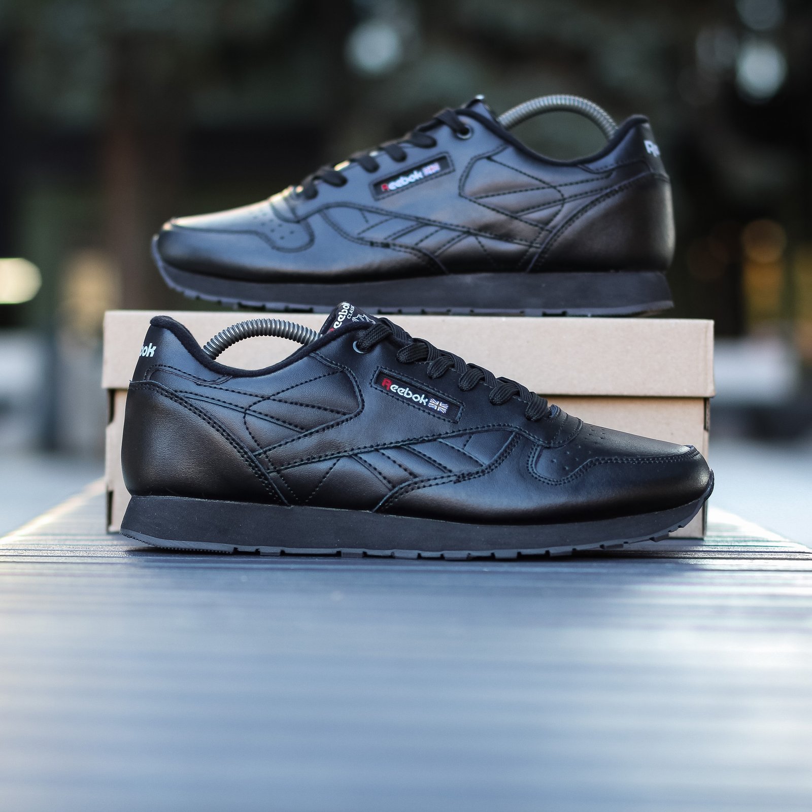 Reebok hotsell original black