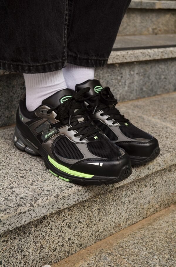 Кроссовки мужские New Balance 2002R Black