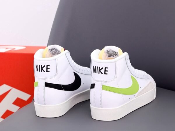 Кроссовки женские Nike Blazer Mid 77 White