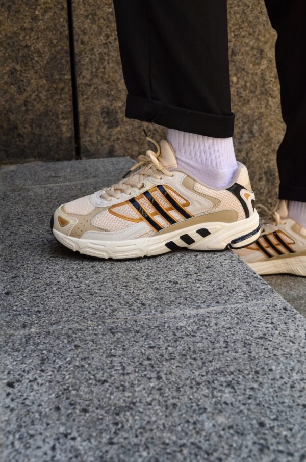 Кроссовки Мужские Adidas Response CL beige