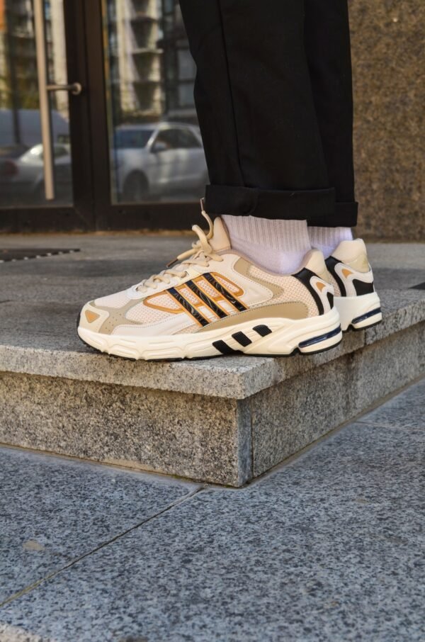 Кроссовки Мужские Adidas Response CL beige