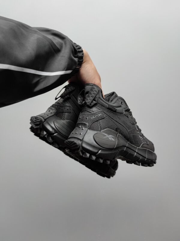 Кроссовки мужские Reebok Zig Kinetica 2,5 Edge Black Зимние