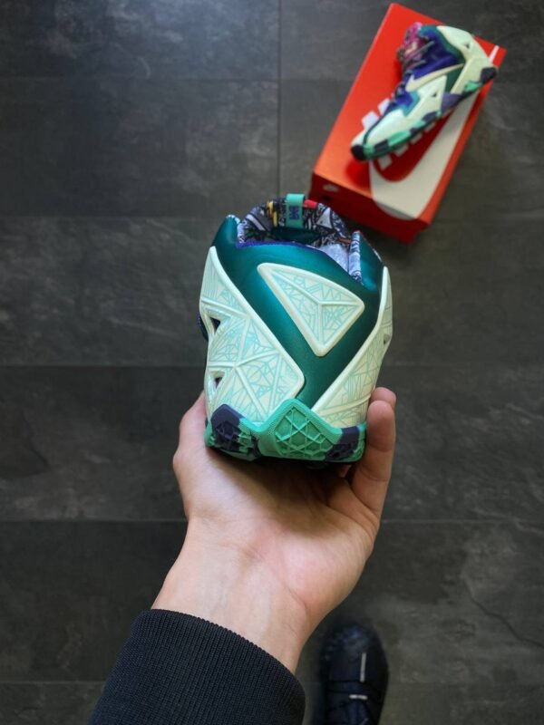 Кроссовки Мужские Nike LEBRON XI GUMBO