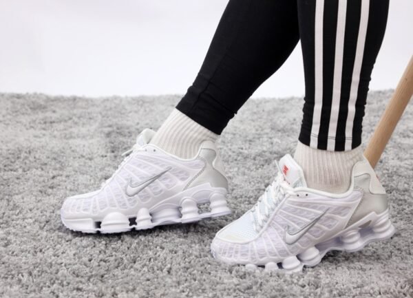 Кроссовки Nike Shox White