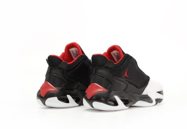Кроссовки Мужские Nike Air Jordan Max Aura 4 Black White