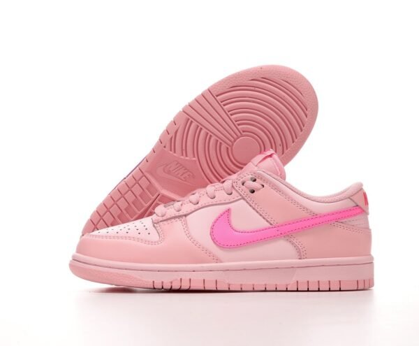 Кроссовки Женские Nike Sb Dunk Low GS Triple Pink