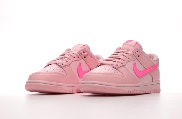 Кроссовки Женские Nike Sb Dunk Low GS Triple Pink