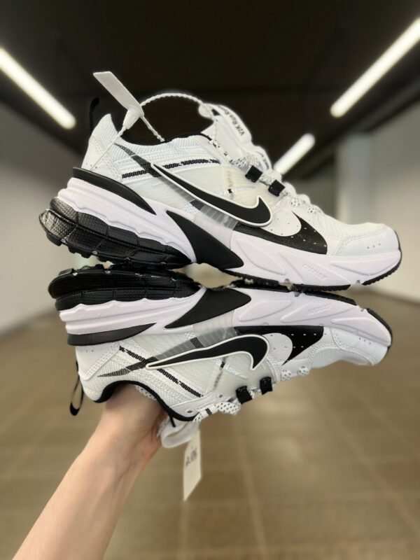 Кроссовки Nike V2K Runtekk White Black