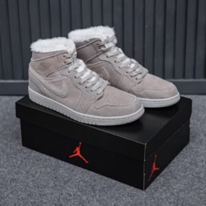 Кроссовки Мужские Nike Air Jordan 1 Retro Зима