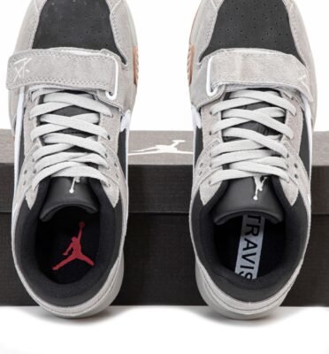 Кроссовки Мужские Nike Air Jordan Cut The Check x Travis Scott