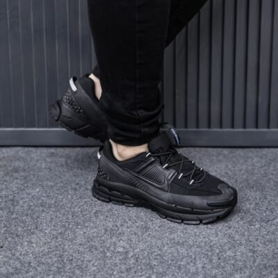 Кроссовки Мужские Nike Vomero Roam Black